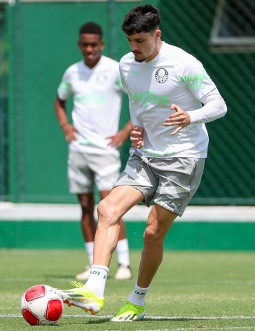 Os atletas da SE Palmeiras, durante treinamento na Academia de Futebol, em São Paulo-SP. (Foto: Fabio Menotti/Palmeiras/by Canon)